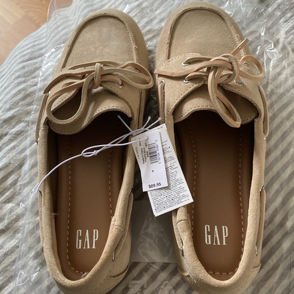 GAP Suede Boat Shoes NWT - Picture 7 of 10